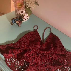 So cute size Large burgundy crop top